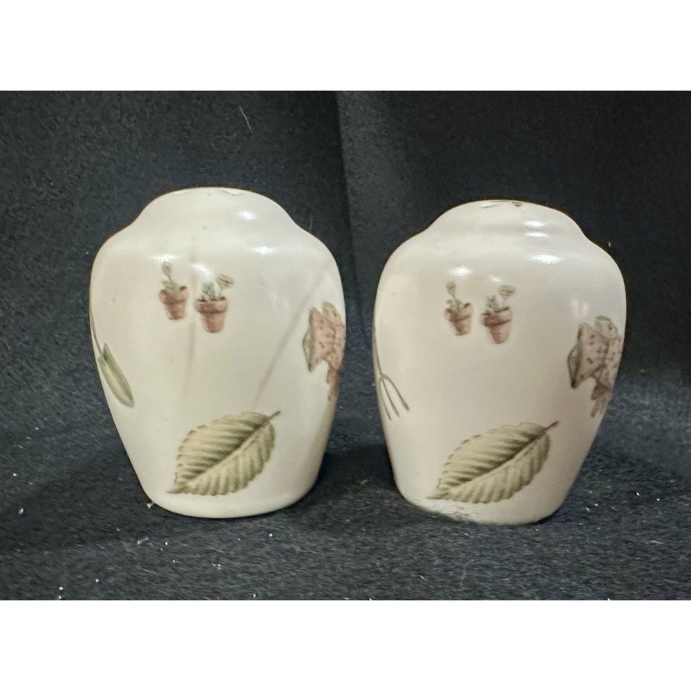 PFALTZGRAFF Naturewood Portfolio   Salt and Pepper Shakers   Mexico